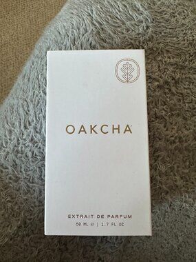 OAKCHA RUHE perfume Like new